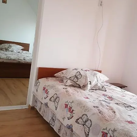 La Curtea Argeseana * Valea Iasului